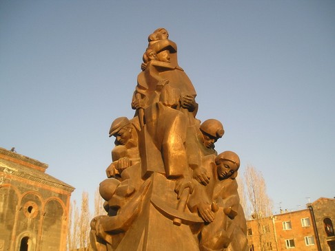 Помятник в Гюмри